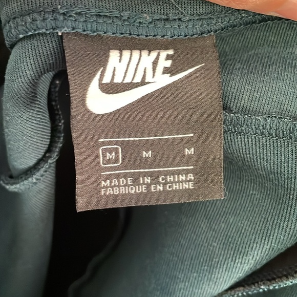 NIKE Dark Forest Vintage Green Sweatpant Shorts Dri-Fit Thick Fabric - Picture 2 of 8